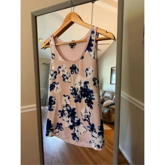 Express Tops - Express‎ XS sequins Floral Top Pink